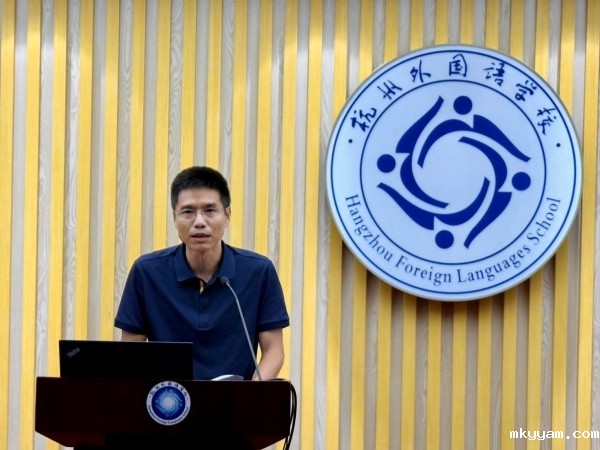 童云波.jpg 童云波.jpg